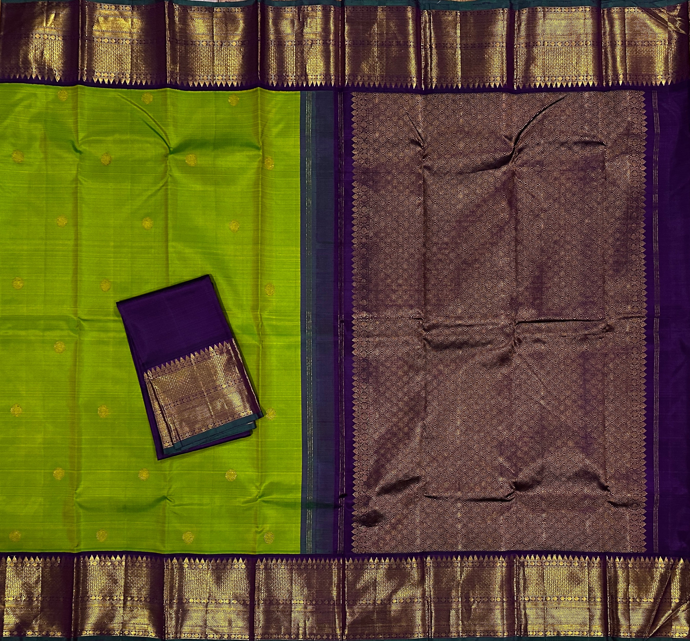 Parrot Green with Purple Korvai